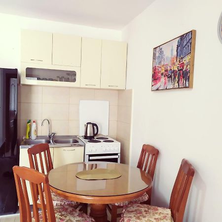 Stan U Centru Sutomora Apartment Sutomore Bagian luar foto